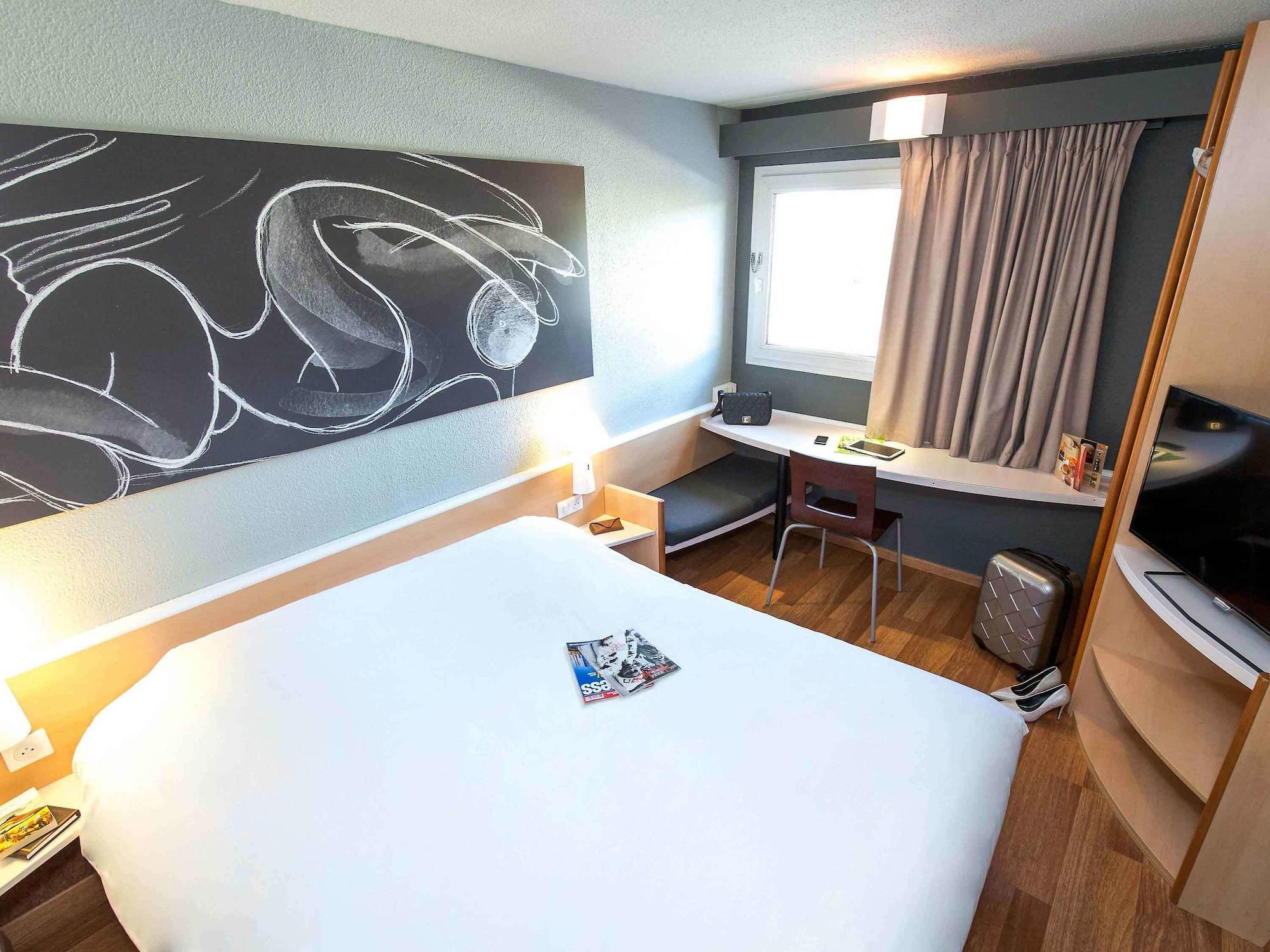Ibis Marseille Timone Hotel Exterior photo