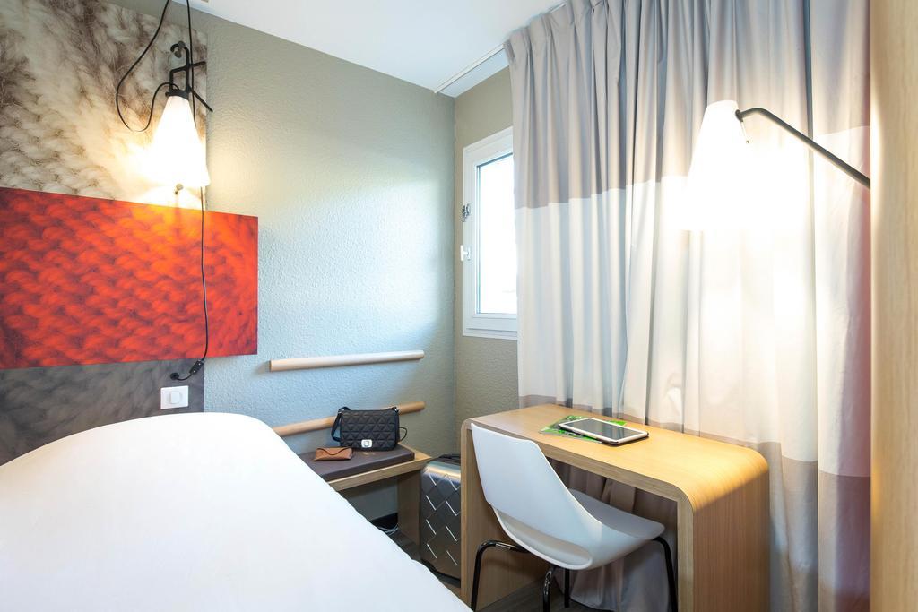 Ibis Marseille Timone Hotel Exterior photo